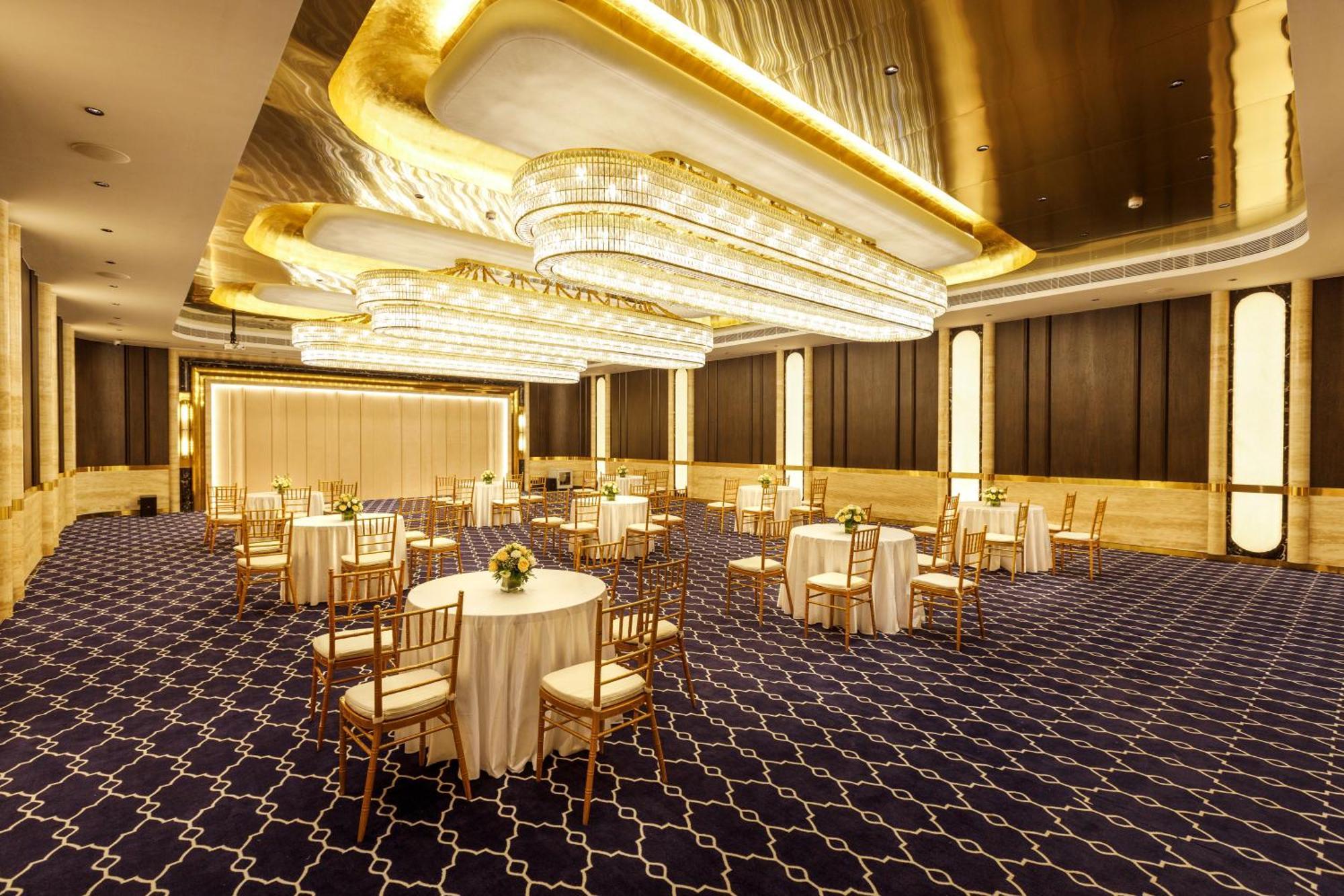 Отель Jenneys Residency Коимбатур Экстерьер фото